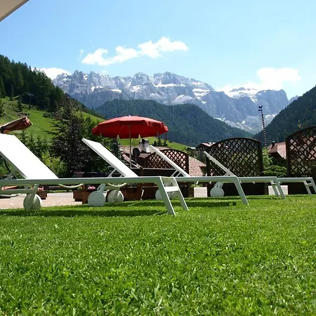 Oda ve Kahvaltı Garni Flurida Selva di Val Gardena